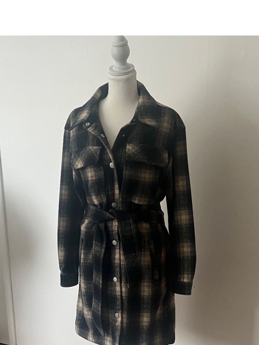 Ci Sono Black/Beige Plaid Flannel Belted Utility Jacket, women’s size M, NWOT